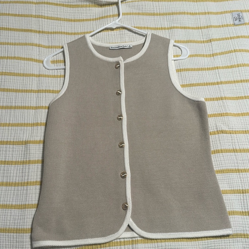 Abercrombie vest
